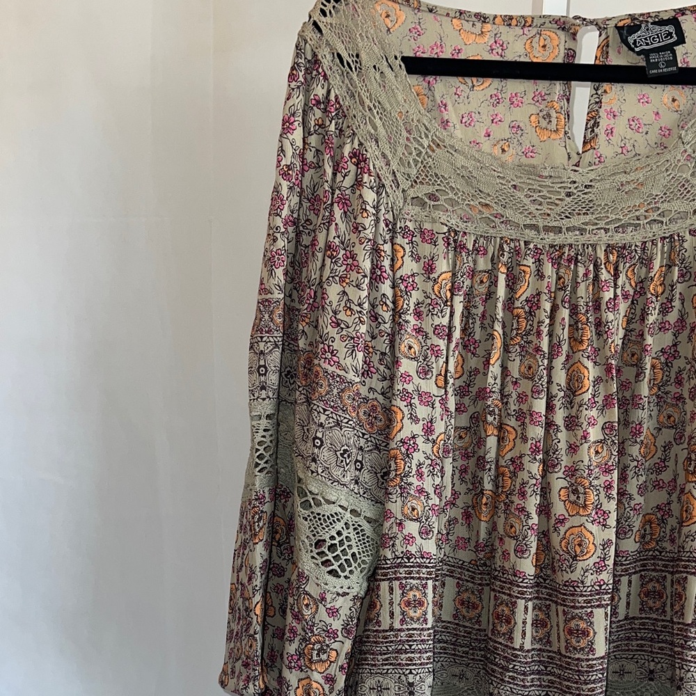 Angie Bohemian Floral Crochet Blouse - Pink and Cream - Picture 6 of 16